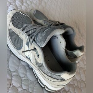 Men’s New Balance 2002R Shoes